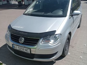 Авто Volkswagen Touran 2007 № 7636045