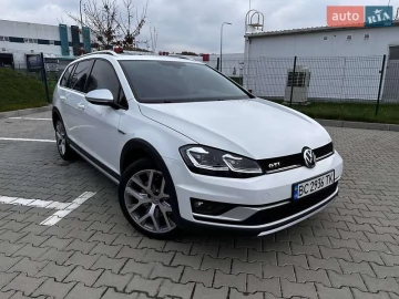 Авто Volkswagen Golf 2017 № 7636200