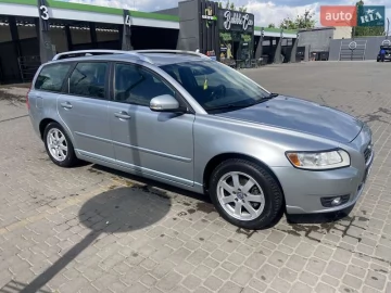 Авто Volvo V50 2012 № 7636296