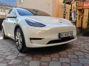 Авто Tesla Model Y 2021 № 7636413