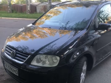 Авто Volkswagen Touran 2006 № 7636443