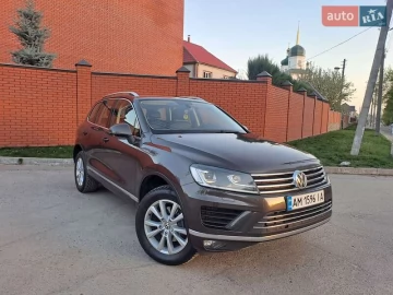 Авто Volkswagen Touareg 2017 № 7636629