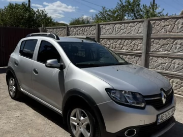 Авто Renault Sandero Stepway 2015 № 7636828