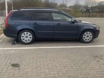 Авто Volvo V50 2009 № 7636947