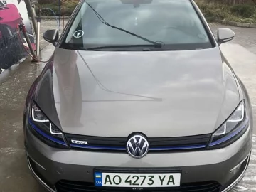 Авто Volkswagen E-Golf 2015 № 7636991