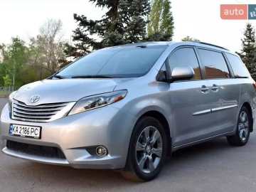 Авто Toyota Sienna 2011 № 7637006