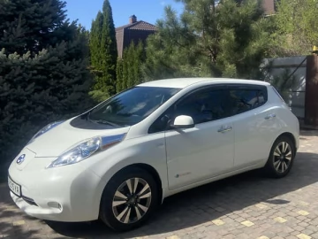 Авто Nissan Leaf 2015 № 7637171