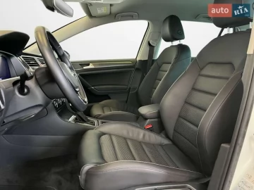 Авто Volkswagen E-Golf 2018 № 7637228