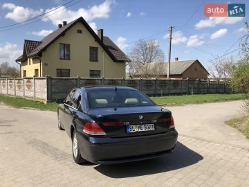 Авто BMW 7 Series 2004 № 7637291