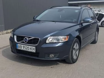 Авто Volvo V50 2010 № 7637567