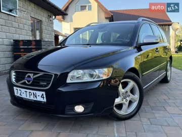 Авто Volvo V50 2012 № 7638072