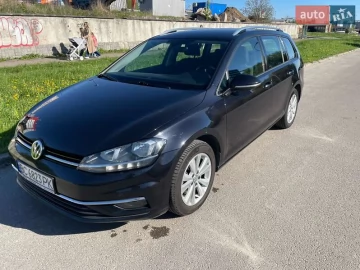 Авто Volkswagen Golf 2018 № 7638144