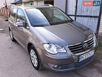 Авто Volkswagen Touran 2008 № 7638355