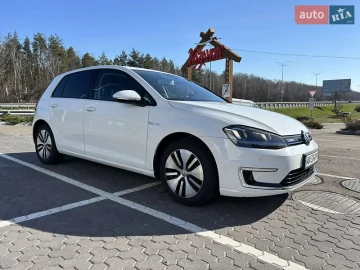 Авто Volkswagen E-Golf 2015 № 7638356