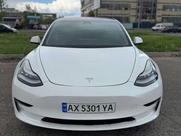 Авто Tesla Model 3 2019 № 7638408