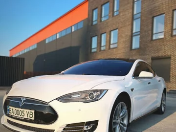 Авто Tesla Model S 2014 № 7638416