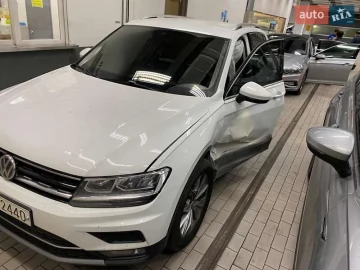 Авто Volkswagen Tiguan 2020 № 7638444