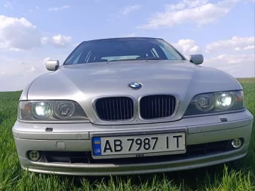 Авто BMW 5 Series 2002 № 7638726