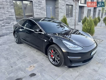 Авто Tesla Model 3 2019 № 7638883
