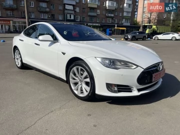 Авто Tesla Model S 2014 № 7639249