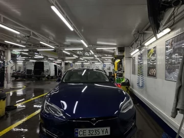 Авто Tesla Model S 2018 № 7639319