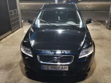 Авто Volvo V50 2009 № 7639484
