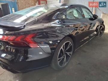 Авто Audi E-Tron Gt 2024 № 7639594