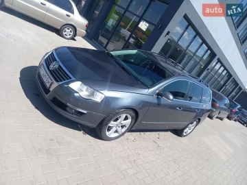 Авто Volkswagen Passat 2010 № 7640029