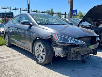 Авто Hyundai Elantra 2019 № 7640088