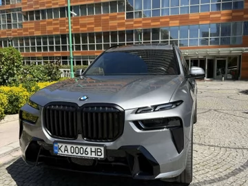 Авто BMW X7 2023 № 7640310