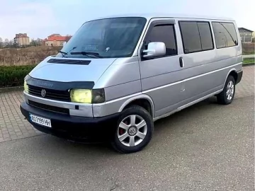 Авто Volkswagen Transporter 2000 № 7640418