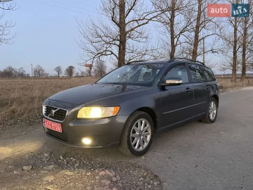 Авто Volvo V50 2008 № 7640433