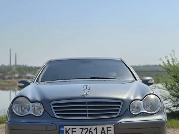 Авто Mercedes C-Class 2004 № 7640457