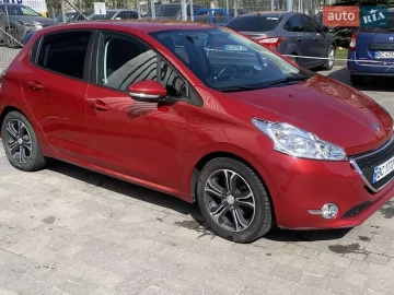 Авто Peugeot 208 2014 № 7640522