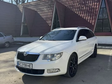 Авто Skoda Superb 2010 № 7640546