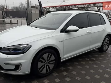 Авто Volkswagen E-Golf 2017 № 7640725