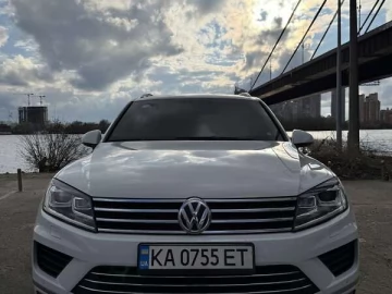 Авто Volkswagen Touareg 2015 № 7640826