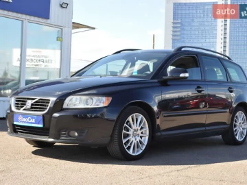 Авто Volvo V50 2010 № 7641078