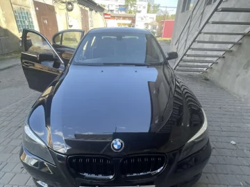 Авто BMW 5 Series 2004 № 7641136