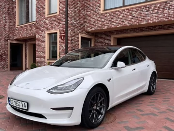 Авто Tesla Model 3 2020 № 7641335