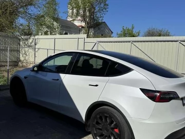 Авто Tesla Model Y 2021 № 7641362