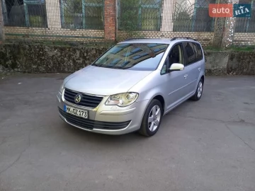 Авто Volkswagen Touran 2009 № 7641577