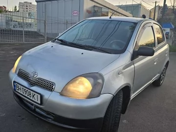 Авто Toyota Yaris 2000 № 7641822