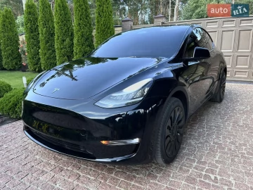 Авто Tesla Model Y 2023 № 7642142