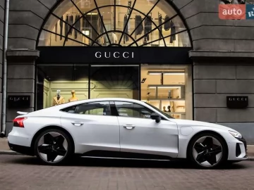 Авто Audi Rs E-Tron Gt 2021 № 7642158