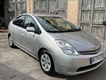 Авто Toyota Prius 2004 № 7642445