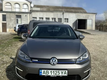 Авто Volkswagen E-Golf 2014 № 7643010