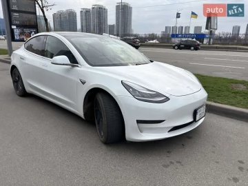 Авто Tesla Model 3 2019 № 7643387