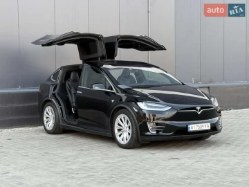 Авто Tesla Model X 2019 № 7643418