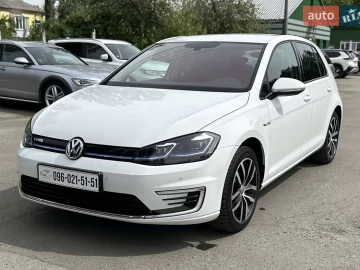 Авто Volkswagen E-Golf 2020 № 7643634